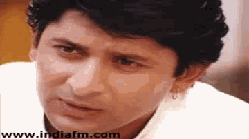 Gungunati Hui Lyrics - Arshad Warsi | Shakti Kapoor | Himani Shivpuri | Kumar Sanu | Suresh Wadkar