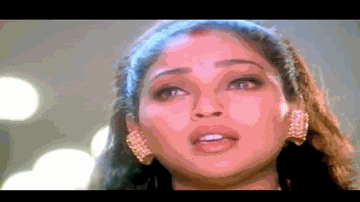 Har Ek Muskurahat Muskan Nahi Hoti Lyrics - Rakhee | Sharad Kapoor | Suman Rangnathan | Alka Yagnik
