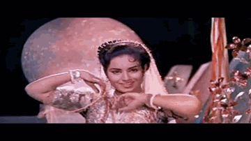 Hasta Hua Nurani Chehra Lyrics - Helen | Mahipal | Aruna Irani | Kamal Barot | Lata Mangeshkar