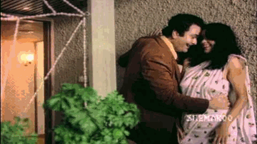 Ho Sake To Karlo Mujhse Pyaar Lyrics - Randhir Kapoor | Ashok Kumar | Zeenat Aman | Amit Kumar | Kanchan