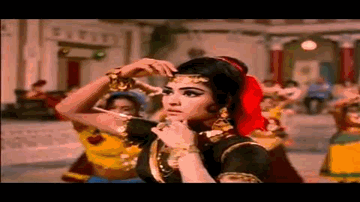honThon men aisii baat main dabaake chalii aaii Lyrics - Tanuja | Ashok Kumar | Helen | Lata Mangeshkar