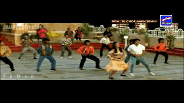 Hum Do Premi Chhat Ke Upar Lyrics - Akshay Kumar | Tabu | Anupam Kher | Kumar Sanu | Alka Yagnik
