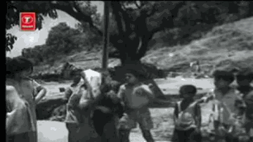 Hum To Motor Kharid Ke Lyrics - Dev Anand | Ramola | Amir Bano | Shamshad