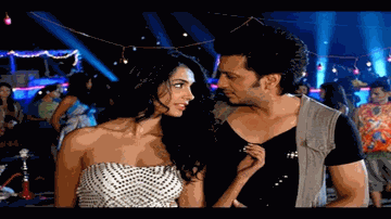 Hum Toh Hai Cappuccino Lyrics - Sarah Jane Dias | Ritesh Deshmukh | Neha Sharma | Daler Mehndi | Riteish Deshmukh