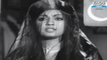 Insan Ki Tehzeeb Pe Lyrics - Leela Mishra | Munawar Sultana | Agha | Amirbai Karnataki