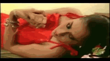 Is Waqt Ke Paon Mein Lyrics - Abhi Bhattacharya | Ravi Baswani | Kiran Virale | Asha Bhosle | Ashok Khosla
