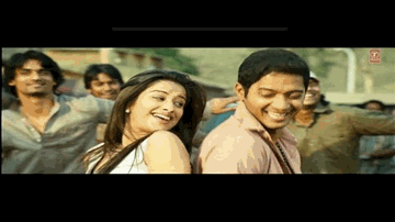 Ishq Ki Dafli Baje Lyrics - Rajpal Yadav | Madhurima Banerjee | Paresh Rawal | Babul Supriyo | Bela Shende