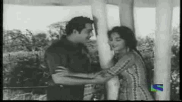 Itna To Keh Do Humse Tumse Bhi Pyar Hai Lyrics - Pradeep Kumar | Hemant Kumar | Lata Mangeshkar