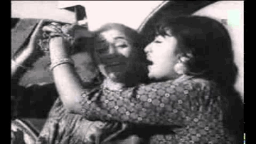 Jaanun Jaanun Re Lyrics - Helen | Madhubala | Sunil Dutt | Asha Bhosle | Geeta Ghosh Roy Chowdhuri (Geeta Dutt)