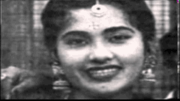 Jab Kari Badariya Chayegi Lyrics - Randhir Kapoor | Pran | Rehana | Meena Kapoor