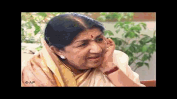 Jo Itne Kareeb Lyrics - Lata Mangeshkar | Javed Akhtar