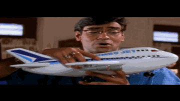Jumbo Jet Lyrics - Ajay Devgan | Namrata Shirodkar | Sonali Bendre | Atul Kale