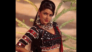 Kabhi Mushkil Mein Hai Dil Lyrics - Raaj Kumar | Prem Chopra | Shatrughan Sinha | S P Balasubramaniam | Sadhana Sargam
