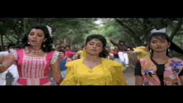 Khud Ko Kya Samajhti Hain Lyrics - Akshay Kumar | Prem Chopra | Johnny Lever | Abhijit | Kavita Krishnamurthy