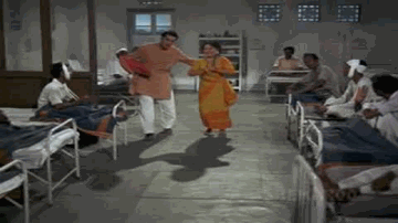 Khush Raho Sathiyo Lyrics - Waheeda Rehman | Ashok Kumar | Farida Jalal | Kishore Kumar | Lata Mangeshkar