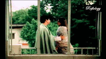 Khushboo Hu Main Lyrics - Naseeruddin Shah | Om Puri | Simi Garewal | Mohammed Rafi | Sagarika Mukherjee
