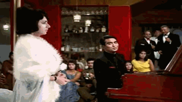 Kisi Patthar Ki Murat Se Lyrics - Raaj Kumar | Sunil Dutt | Vimi | Mahendra Kapoor