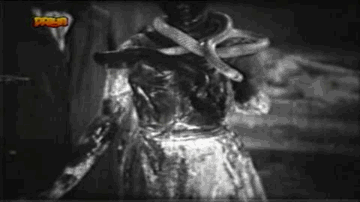 Kisne Mujhe Chaunka Diya Lyrics - Mohan Choti | Sanjeev Kumar | Asit Sen | Asha Bhosle