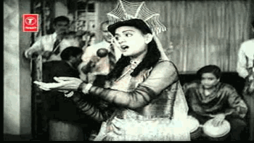 Koi Jal Jal Mare Lyrics - Randhir Kapoor | Ashok Kumar | Meena Kumari | Asha Bhosle