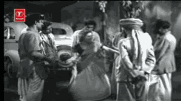 Koi Mujhse Bhi To Bole Lyrics - Dev Anand | Ramola | Amir Bano | Parvez Kapadia