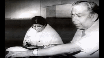 Kuchh Meri Nazar Madhosh Hai Lyrics - Pran | Shashikala | Suresh | Lata Mangeshkar