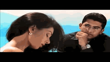 Kya Batayen Mohabbat Kya Lyrics - Raima Sen | Riya Sen | Sabri Brothers