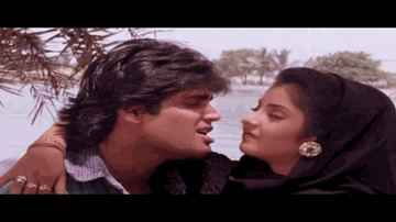 Kya Cheez Yeh Mohabbat Lyrics - Sunil Shetty | Neena Gupta | Avtar Gill | Kavita Krishnamurthy | Kumar Sanu
