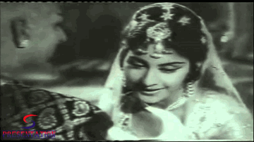 Kya Kahe Tujhse Mohabbat Ho Gayi Lyrics - Mahipal | Ulhas | Mridula | Asha Bhosle