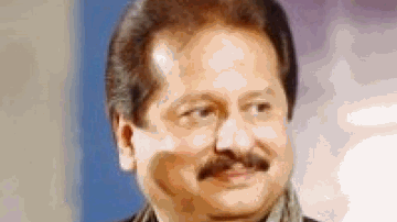 La Pila De Sqiya Lyrics - Pankaj Udhas