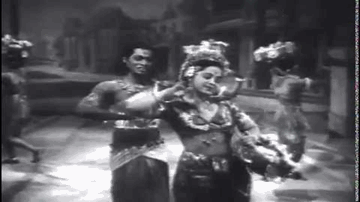 Laayi Re Laayi Re Lyrics - Rose | P. Jairaj | Paresh Bannerjee | Leela Mehta | Paresh Banerjee