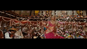 Ladi Re Ladi Nazaria Lyrics - Vijay Raaz | Asrani | Gracy Singh | Richa Sharma | Vinod Gwarr