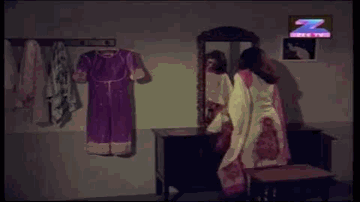 Laila O Meri Laila Lyrics - Rekha | Asrani | Ranjeeta | Amit Kumar