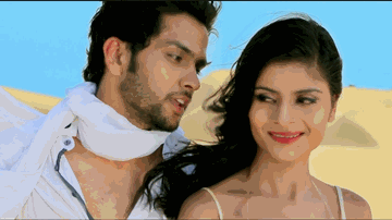 Lamha Lamha Tumko Dekhu Lyrics - Dinesh Hingoo | Sunil Pal | Vineet Bhardwaj | Vikrant Mathur