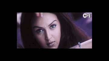 Laphak Jhapak Lyrics - Aftab Shivdasani | Esha Deol | Jaya Bachchan | Kamal Khan