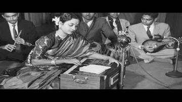Leke Pehlu Mein Lyrics - Ajit | Munawwar Sultana | Manorama | Geeta Ghosh Roy Chowdhuri (Geeta Dutt)