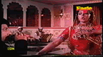Lo Aaj Maine Chehre Se Lyrics - Hema Malini | Shatrughan Sinha | Dev Kumar | Asha Bhosle | Usha Timothy