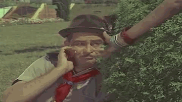 Maar Doongi Chakkoo Lyrics - Hema Malini | Raj Kapoor | Sharda Rajan Iyengar