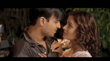 Madhoshiya Hai Tanhaiya Hai Lyrics - Govind Namdeo | Kulbhushan Kharbanda | Sheeba | Sunidhi Chauhan | Udit Narayan