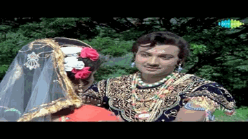 Mai Nadiya Ki Dhara Lyrics - Ashish Kumar | Jayshree Gadkar | Prithiviraj Kapoor | Kishore Kumar | Lata Mangeshkar