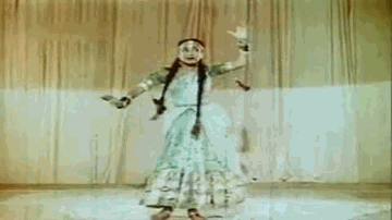 Mai Toh Chalu Pashchhim Lyrics - Helen | Cuckoo | Seema | Lata Mangeshkar