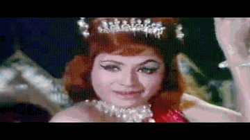 Main Hasina Nazneena Lyrics - Waheeda Rehman | Dharmendra | Johnny Walker | Asha Bhosle | Lata Mangeshkar