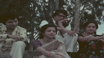 Main Kaun Sa Geet Lyrics - Dharmendra | Hema Malini | Mithu Mukherjee | Lata Mangeshkar