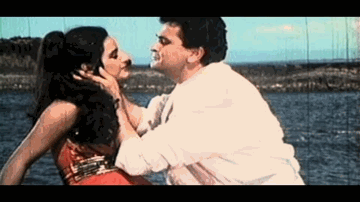 Main Rahun Tum Raho Lyrics - Rishi Kapoor | Raadhika | Farah Naaz | Asha Bhosle | Mohammed Aziz