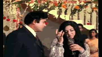 Maine Sharab Pee Hai Lyrics - Dharmendra | Sanjeev Kumar | Abhi Bhattacharya | Lata Mangeshkar