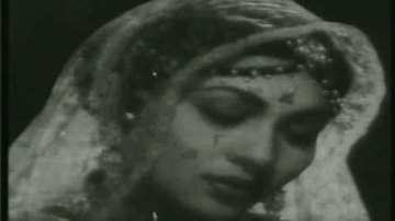 Mat Ro Mat Ro Janani Ke Lal Lyrics - Nirupa Roy | Raaj Kumar | Manhar Desai | Sabita Banerjee