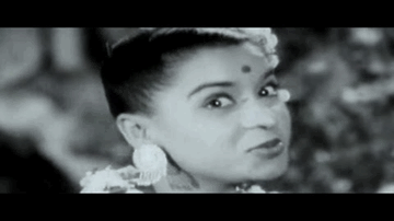 Mausam Salona Muskaya Lyrics - Meena Kumari | Dalpat | Dinesh | Shanti Sharma