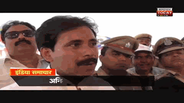 Meharban Kaise Kasie Lyrics - I.S. Johar | Helen | Prem Chopra | Asha Bhosle