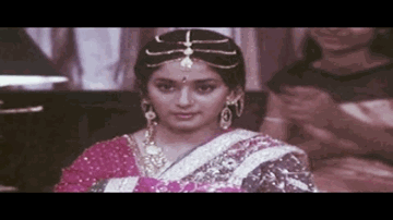 Mehendi Mehendi Lyrics - Aamir Khan | Madhuri Dixit | Jainendra | Aparna Mayekar