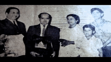 Mehfil Se Uth Lyrics - Raaj Kumar | Chandrashekhar | Ulhas | Mohammed Rafi