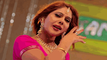 Mera Naam Hai Jameela Lyrics - Dinesh Hingoo | Sunil Pal | Vineet Bhardwaj | Maya Govind
